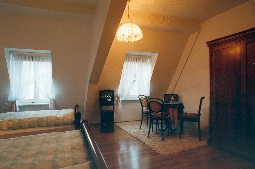 Hotel Zum Pfalzgrafen Heidelberg Bilik gambar